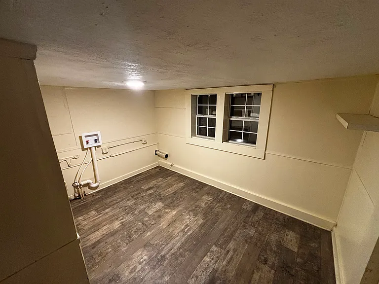 18 Brannon Ave — Photo 7