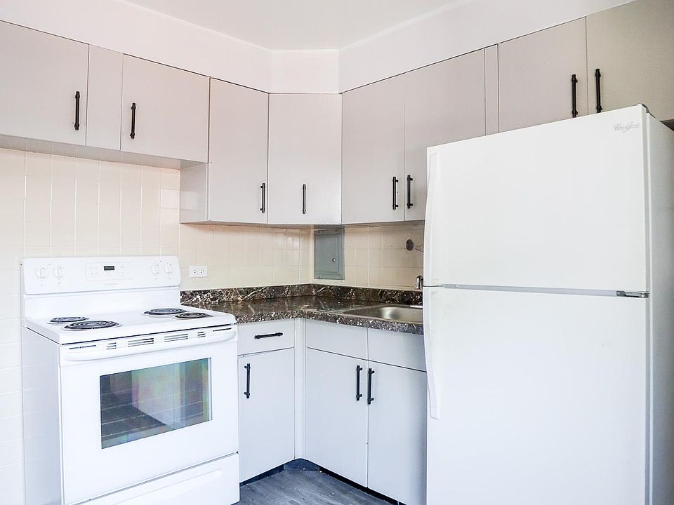 1st image of 2109 W Farragut Ave APT 2H
