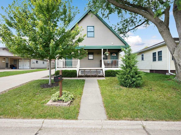 1010 N Main St, Dodgeville, WI 53533