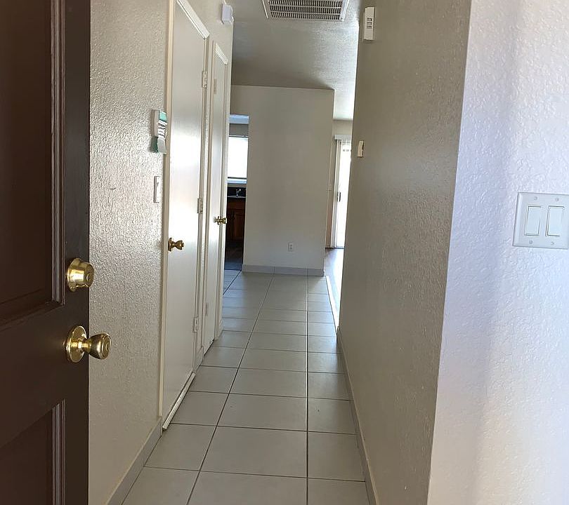 1st image of 3432 Suffolk Dr