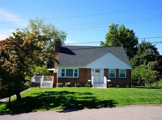 19 Meadow St, Newburgh, NY 12550