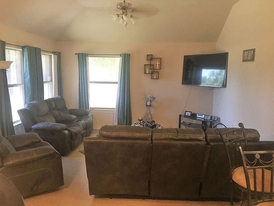 2nd image of 4124 Violet Ave