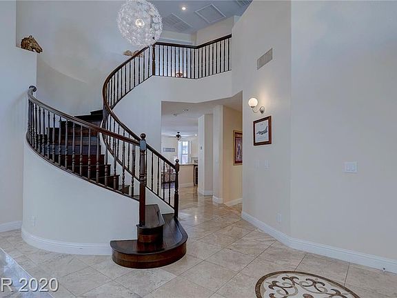 5th image of 3843 Ruskin St