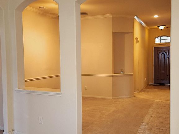 5th image of 8007 Haven Bend Ln