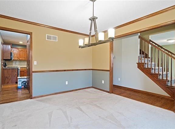5th image of 916 Paw Paw Ln