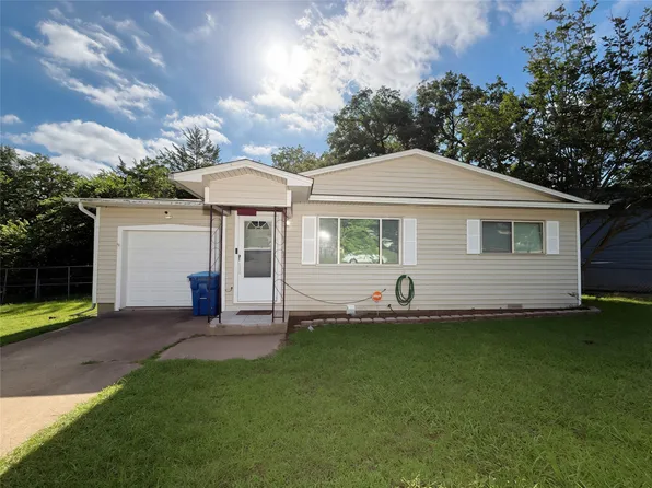 1200 Park Dr, Denison, TX 75020
