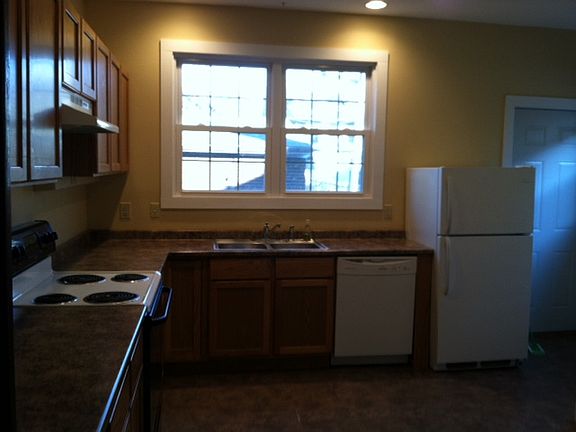 3rd image of 4123 N Park Ave