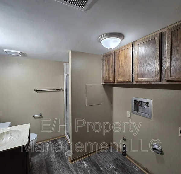 9105 W Westlawn St #1 — Photo 30