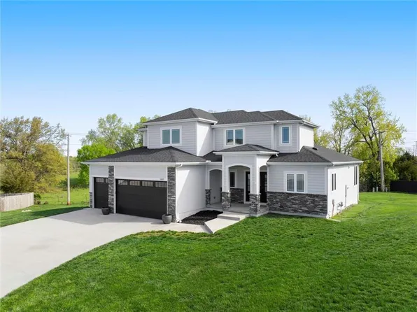 1605 Marvin Ct, Harrisonville, MO 64701