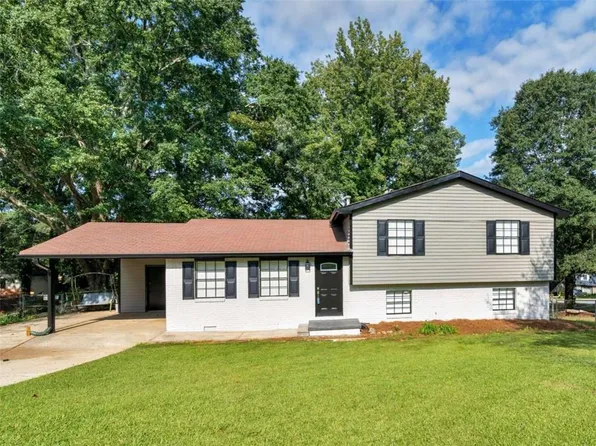 6637 Bedford Rd, Rex, GA 30273