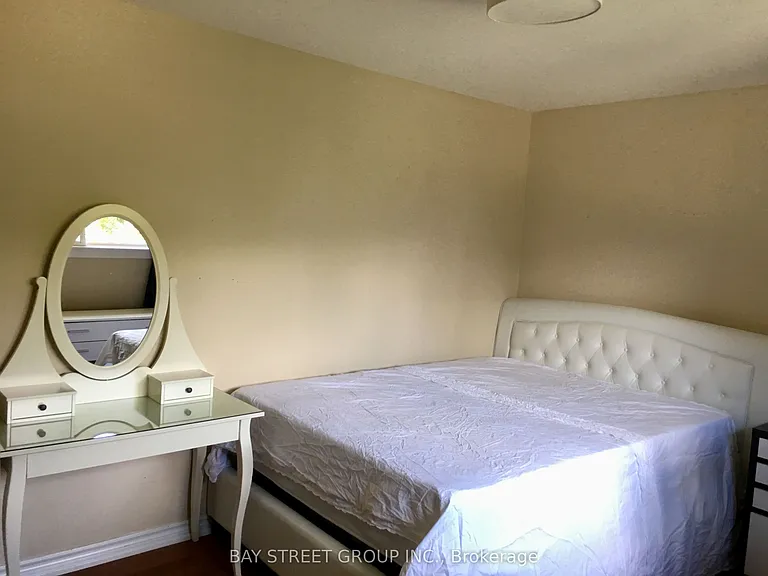 210 Shaughnessy Blvd — Photo 7