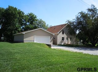 104 W 10th St, Logan, IA 51546