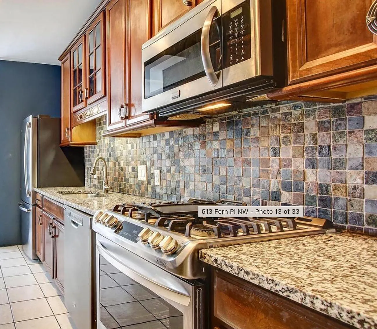 4 bed, 1.0 bath, 2000 sqft, $2,274 — Photo 2