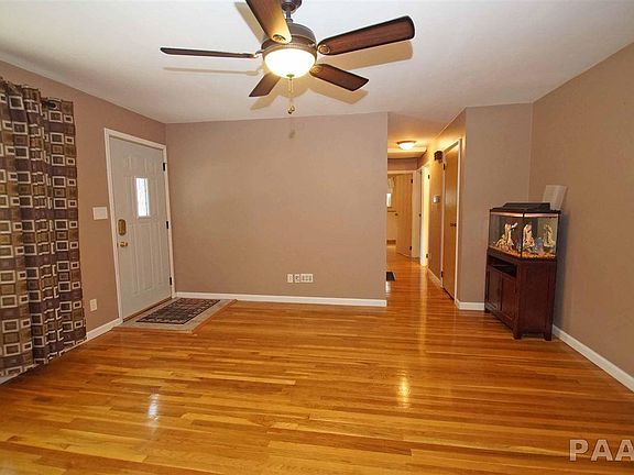 3rd image of 2217 W Mackinac Ct