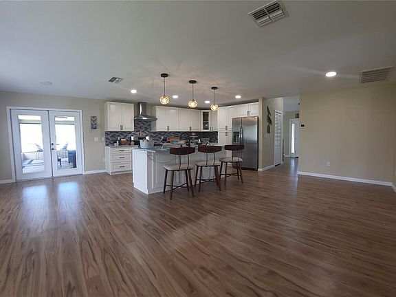 Kitchen/family room