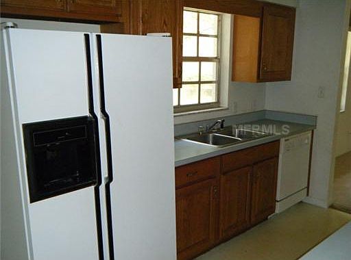 3rd image of 4013 Magnolia Dr