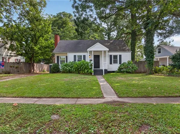 8452 Carlton St, Norfolk, VA 23503