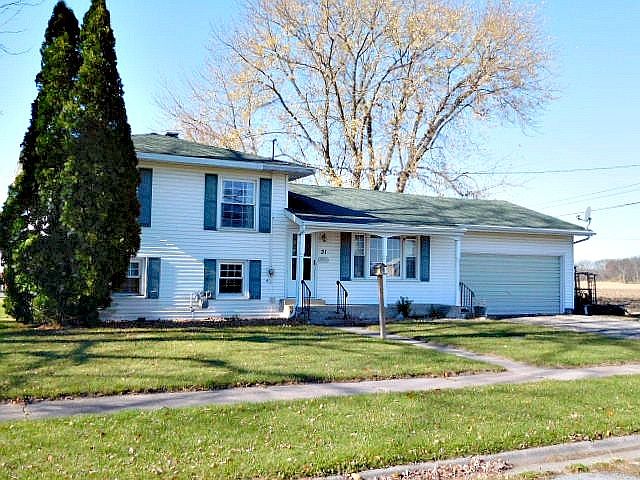 1st image of 31 Cedar Crest Dr