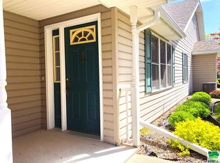 708 2nd St SE APT 102, Orange City, IA 51041