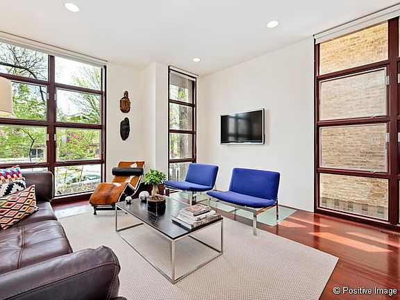 2nd image of 1927 W Potomac Ave APT 1