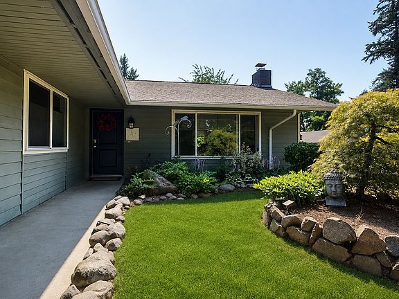 2nd image of 2301 NE 10th Street