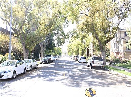 4th image of 405 Pioneer Dr #10A
