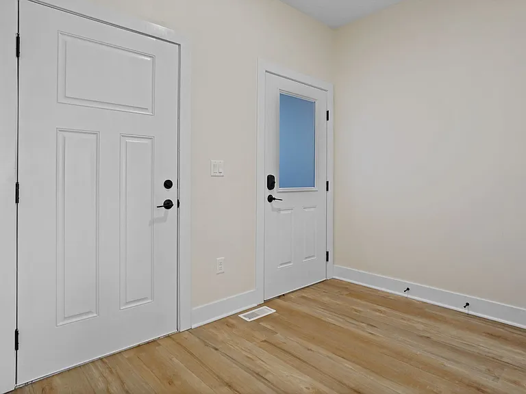 113 Eiche Dr — Photo 20