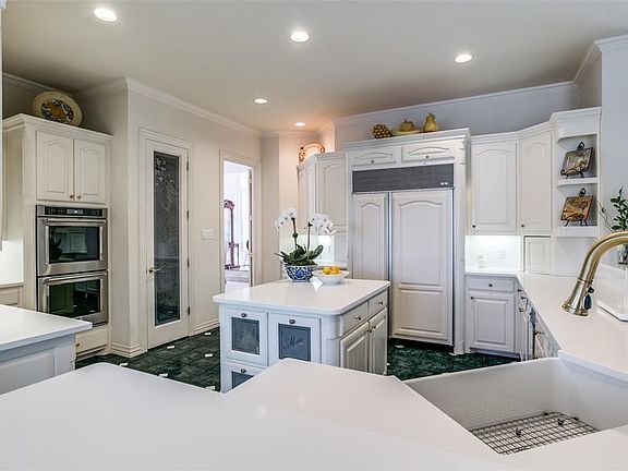 3rd image of 2531 Norwood Dr