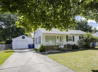 734 Avondale Dr, Kalamazoo, MI 49048