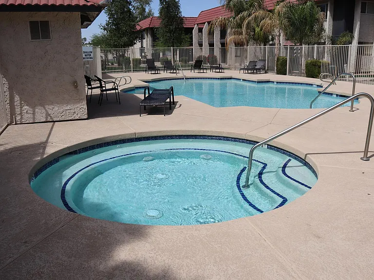700 W University Dr #231 — Photo 4