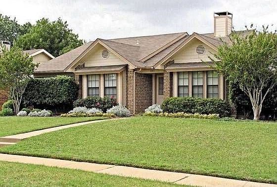 1st image of 801 Red Oak Dr