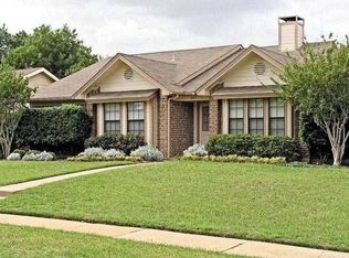 801 Red Oak Dr, Lewisville, TX 75067