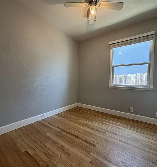 417 N Citrus St — Photo 11