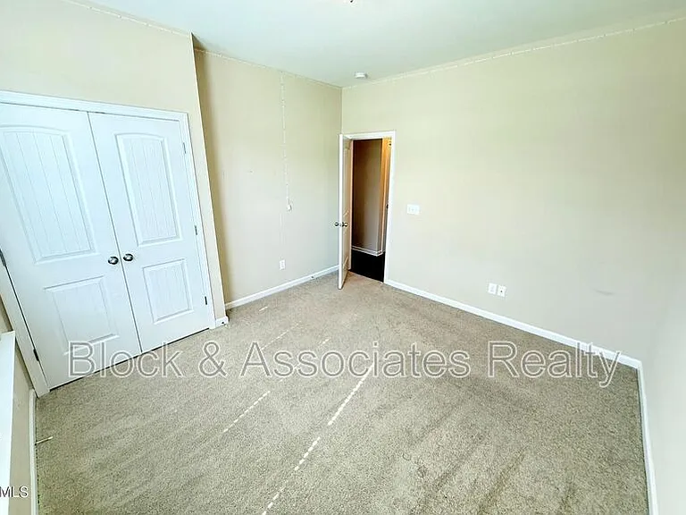 2433 Cedar Rock Dr — Photo 19