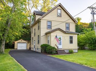 77 Boxart St, Rochester, NY 14612