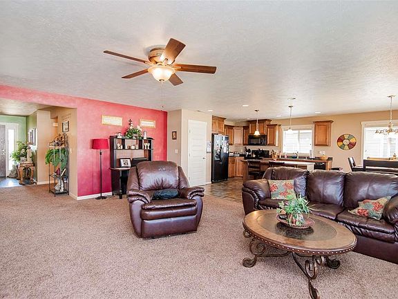 4th image of 4410 Providence Ln