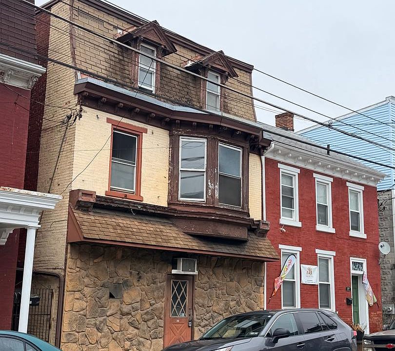 1st image of 531 Lehman St
