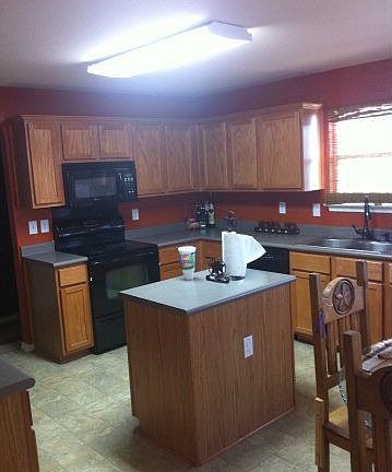 3rd image of 130 Roadrunner Ave