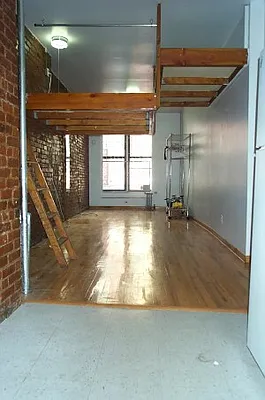 Rented by Tower Brokerage | media 21