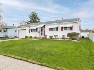 604 E 15th St, Mishawaka, IN 46544