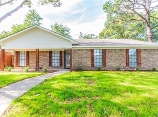 2150 Swallow Ln, Lewisville, TX 75077