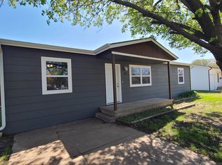 1015 N Park St, Wellington, KS 67152