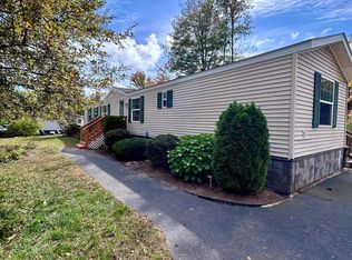 6 S Fuchsia Dr, Rochester, NH 03867