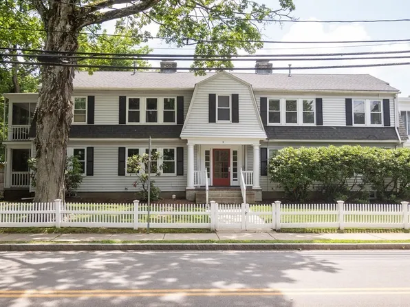 3 Warren Rd APT 4, Framingham, MA 01702