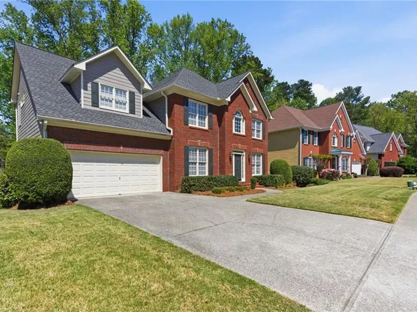 1112 Oakhurst Trl, Lawrenceville, GA 30043