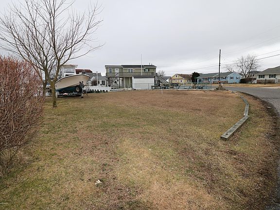 5th image of 29 W Anchor Dr