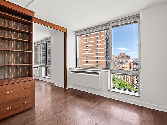 5th image of 1965 Broadway APT 18F