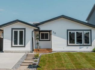 20 S Castlegrove Way NE, Calgary, AB T3J1T7