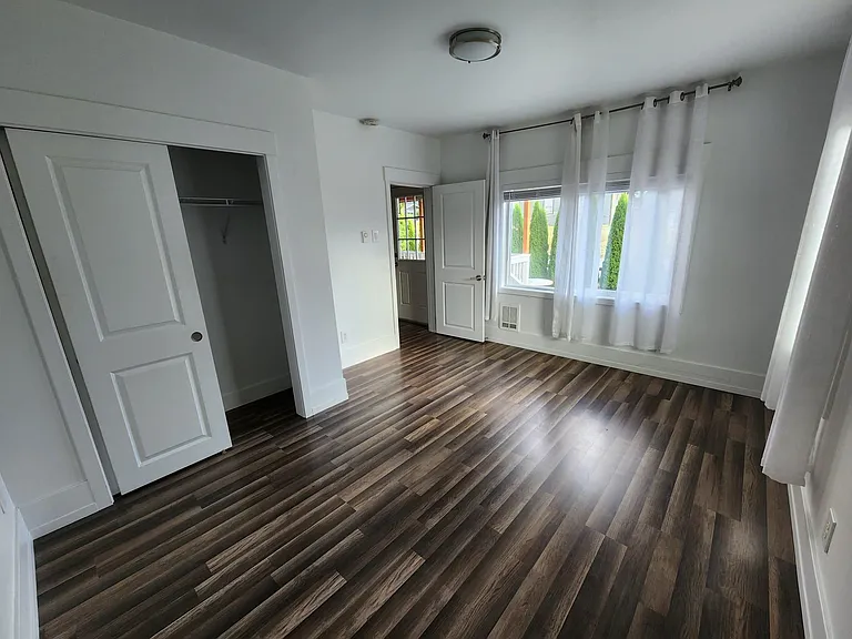 101 Hilltop Ln — Photo 6
