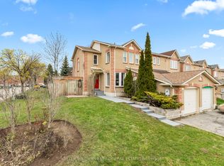 62 Woodstone Pl, Whitby, ON L1R1S8